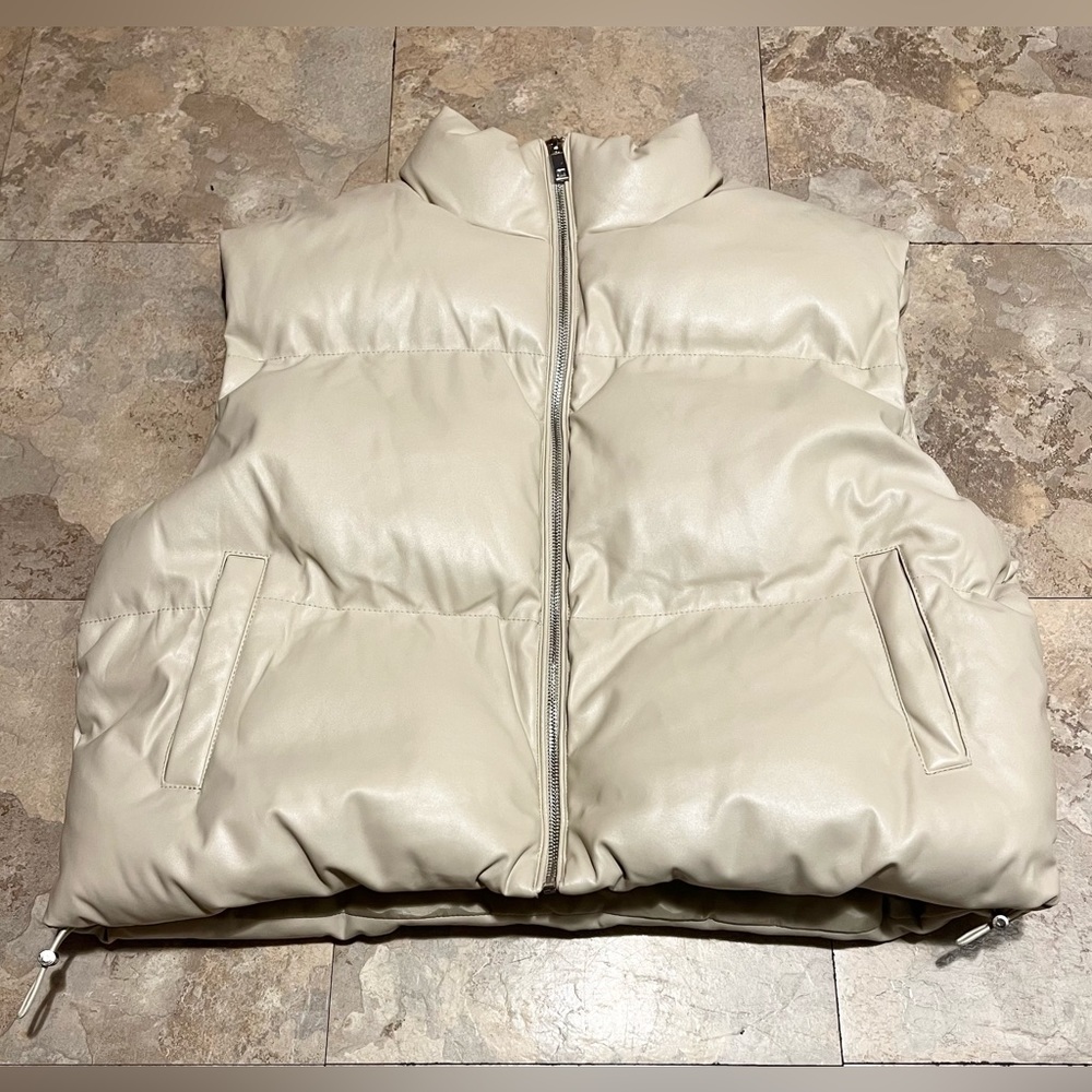 🖤SOLD🖤 New BRAVE SOUL  I  Faux Leather Matte Quilted Puffer Vest - Picture 4 of 5